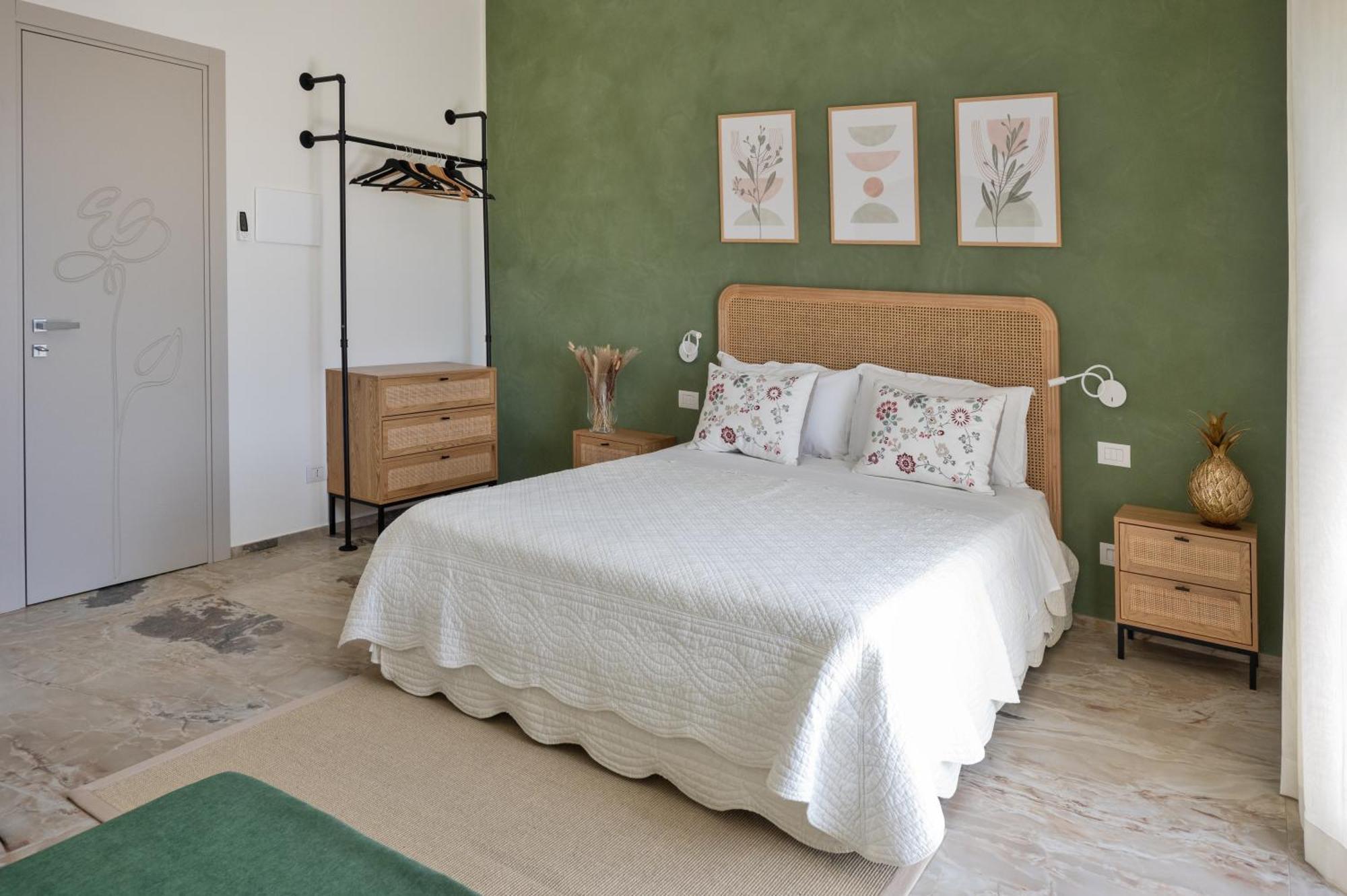 Rotareddu B&B Luogosanto ภายนอก รูปภาพ